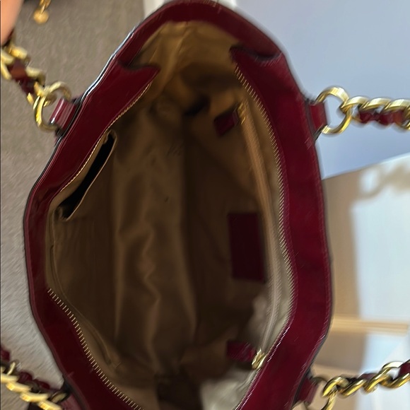 Coach Brown Shoulder Bag with Glossy Finish - Picture 4 of 5